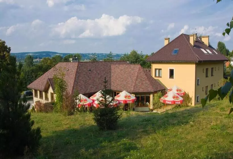 ホテル Kochanów