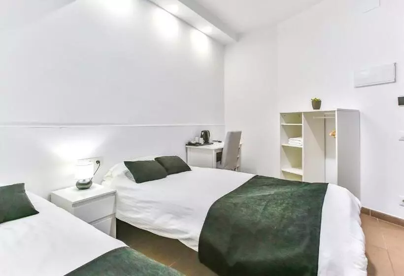 هتل Laramond Barcelona Rooms