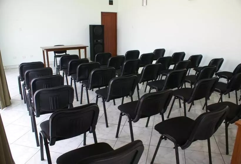 هتل Las Palmeras Huanchaco