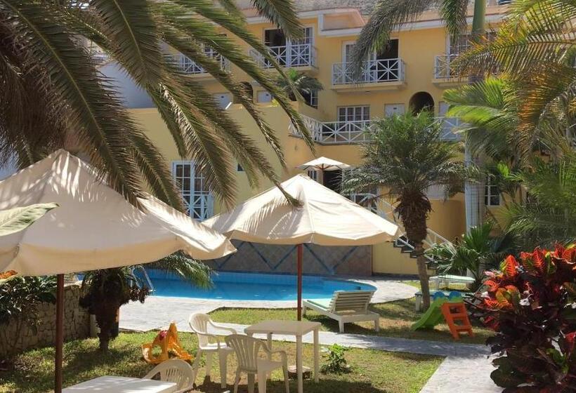 Отель Las Palmeras Huanchaco