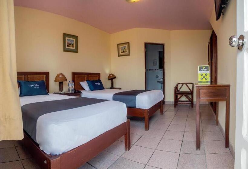 Отель Las Palmeras Huanchaco