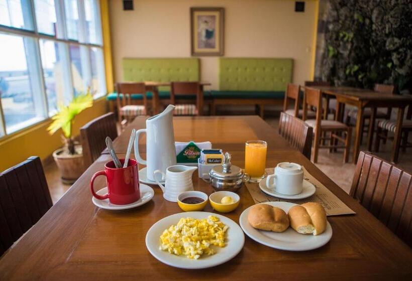 Отель Las Palmeras Huanchaco