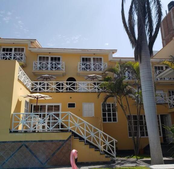 Отель Las Palmeras Huanchaco