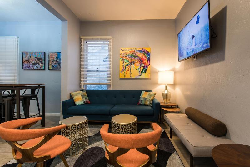 Отель The Urban