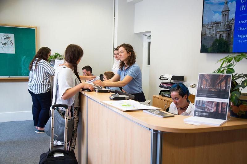 בית מלון כפרי Trinity College Campus Accommodation