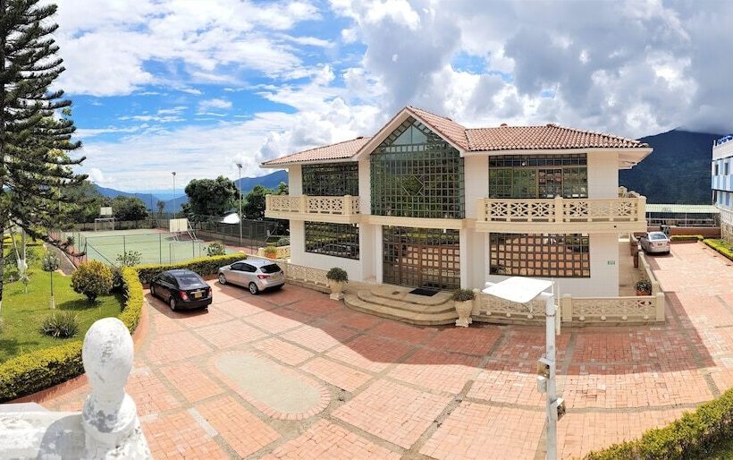 Отель Barcelona Chinauta