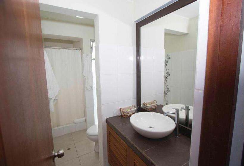 בית מלון כפרי Boulevard Plaza