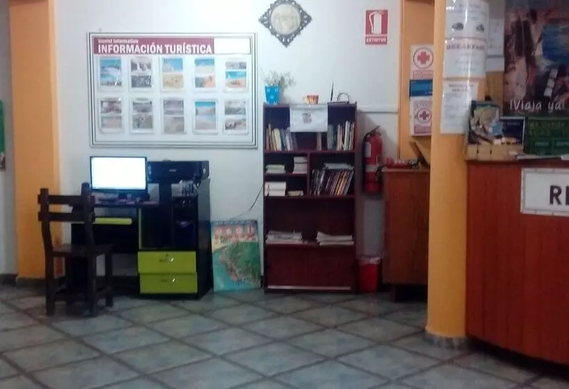 هتل Buen Pastor   Hostel