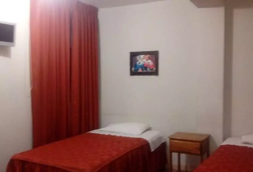 هتل Buen Pastor   Hostel