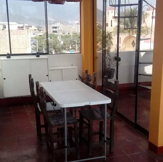 هتل Buen Pastor   Hostel