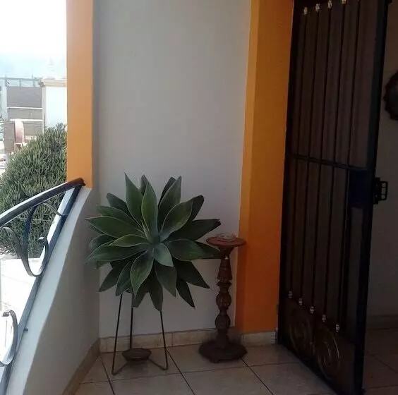 هتل Buen Pastor   Hostel