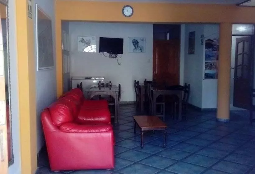 هتل Buen Pastor   Hostel