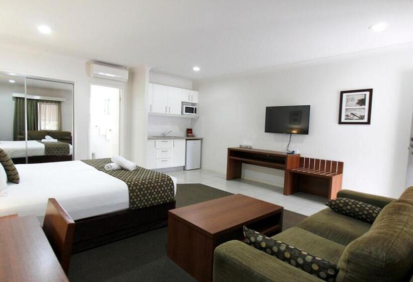 Отель Chinchilla Downtown Motor Inn
