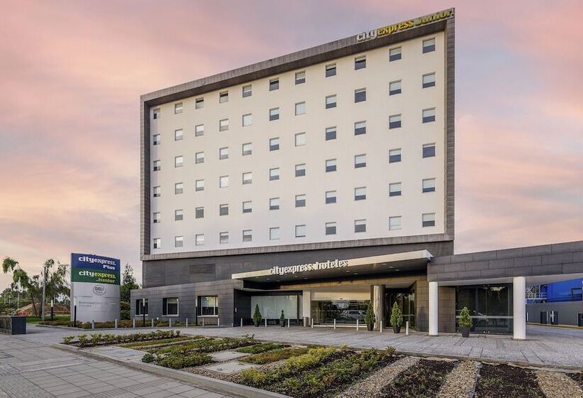 Отель City Express Junior By Marriott Bogota Aeropuerto