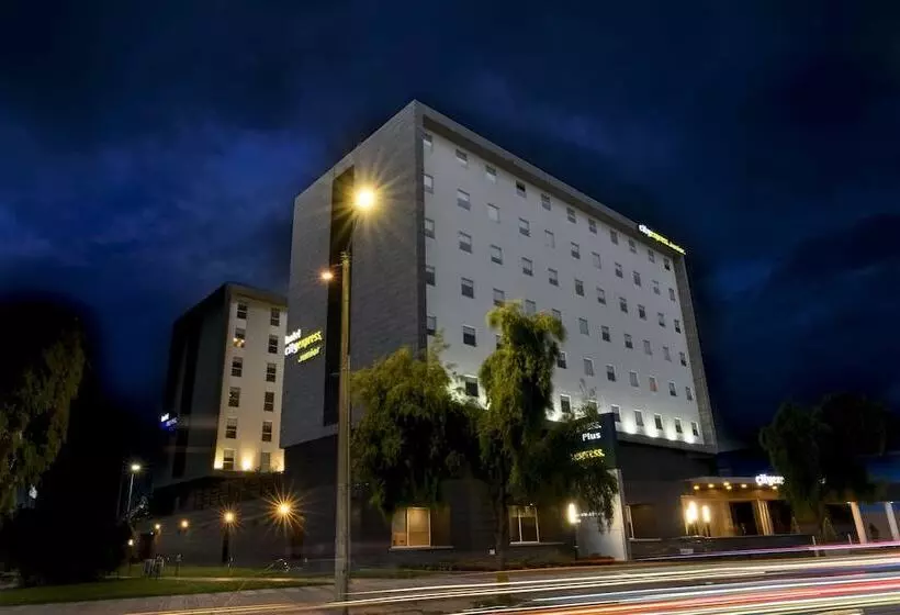 Hotelli City Express Junior By Marriott Bogota Aeropuerto
