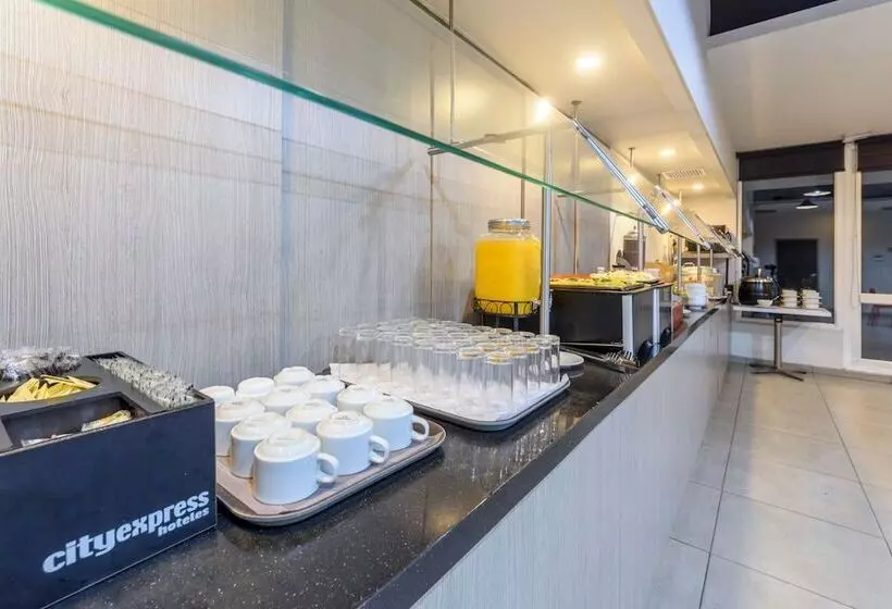 Hotelli City Express Junior By Marriott Bogota Aeropuerto