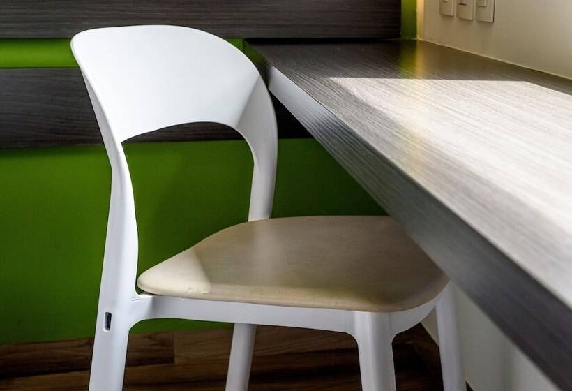 Отель City Express Junior By Marriott Bogota Aeropuerto