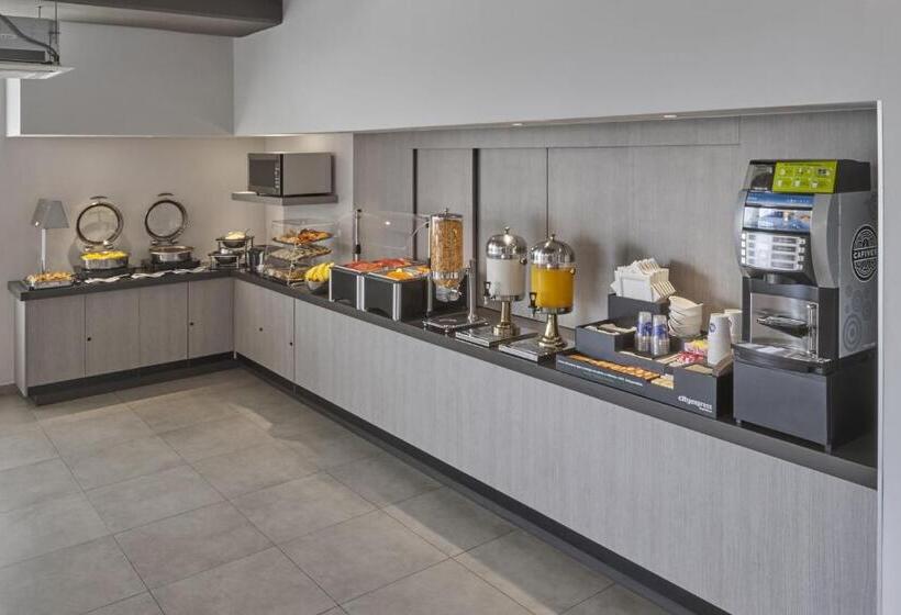 Отель City Express Junior By Marriott Bogota Aeropuerto