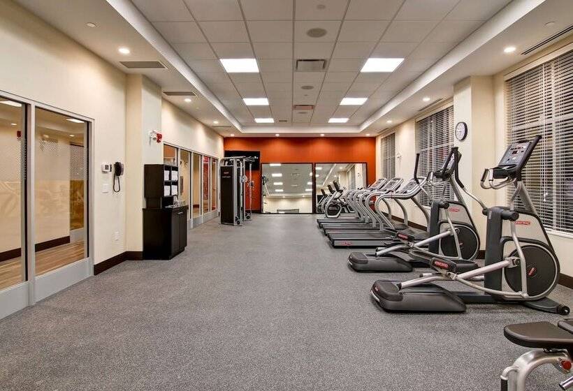 בית מלון כפרי Hampton Inn & Suites By Hilton Grande Prairie