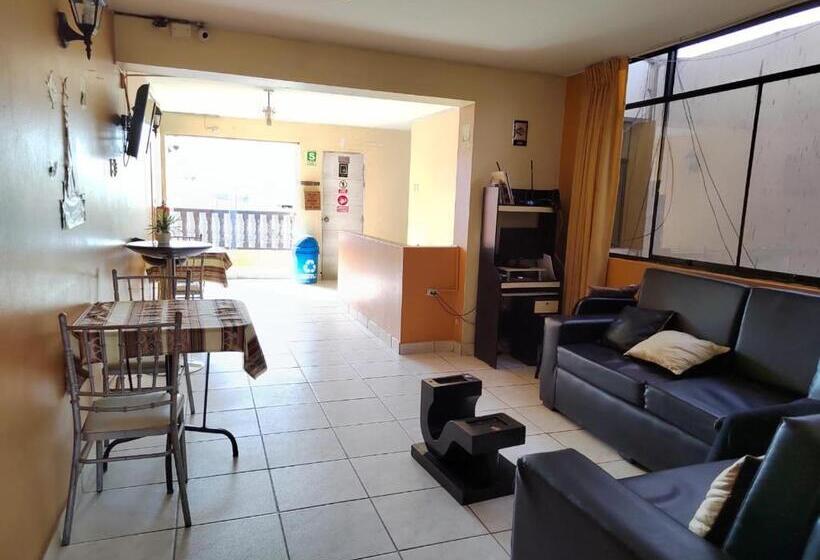 בית מלון כפרי Hostal Boulevard