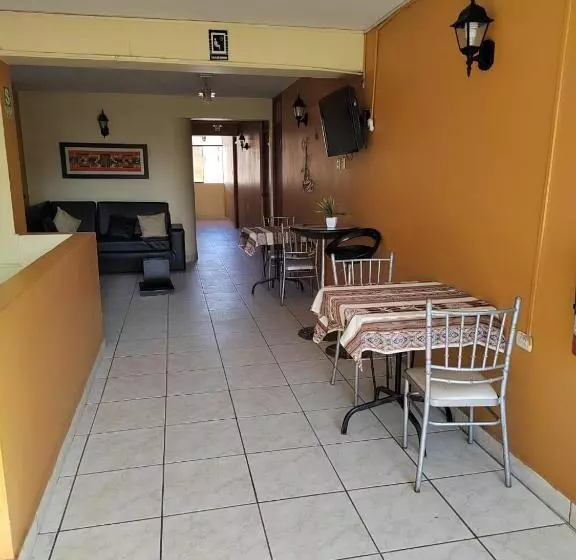 هتل Hostal Boulevard