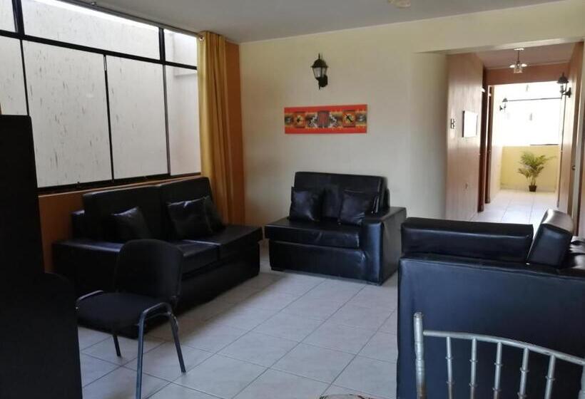 בית מלון כפרי Hostal Boulevard