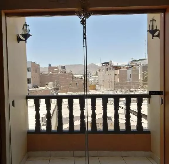 هتل Hostal Boulevard