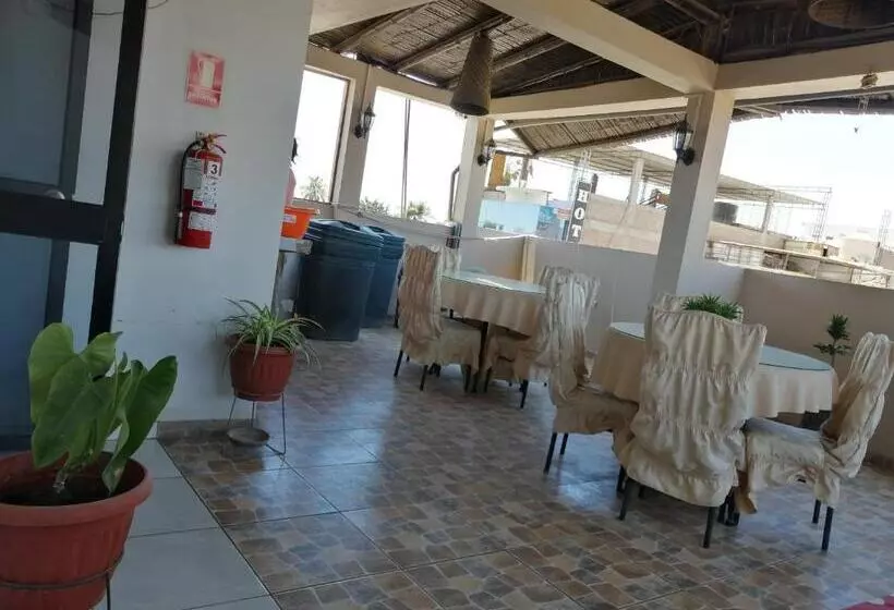 هتل Hostal Boulevard
