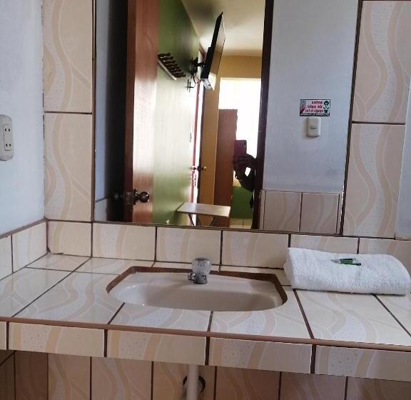 בית מלון כפרי Hostal Boulevard