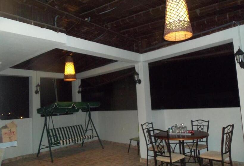 בית מלון כפרי Hostal Boulevard