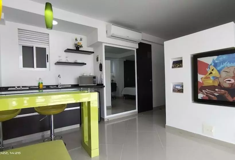 هتل Piaro In Suites