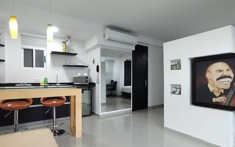 هتل Piaro In Suites