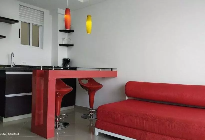 هتل Piaro In Suites