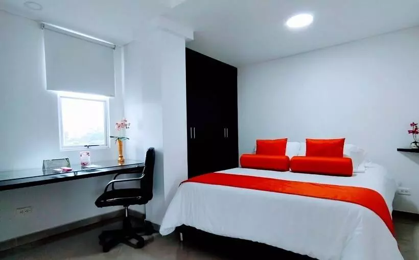 هتل Piaro In Suites