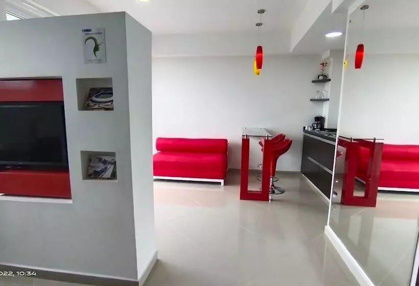 هتل Piaro In Suites