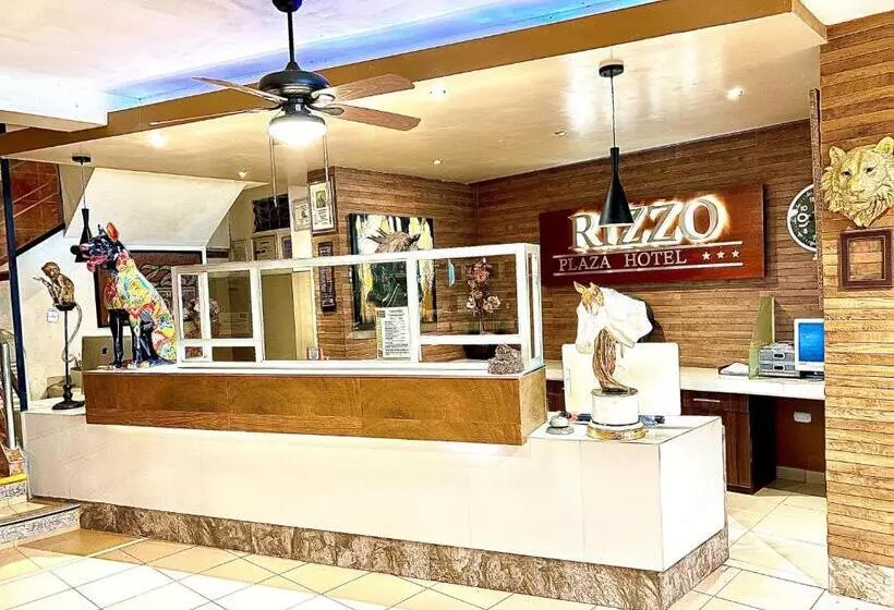 ホテル Rizzo Plaza