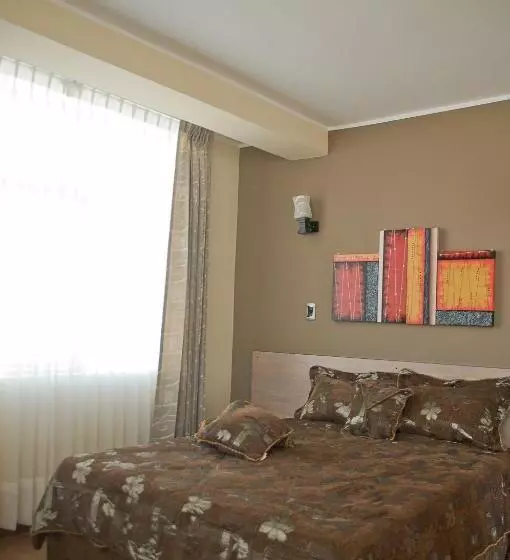 ホテル Torresur Tacna