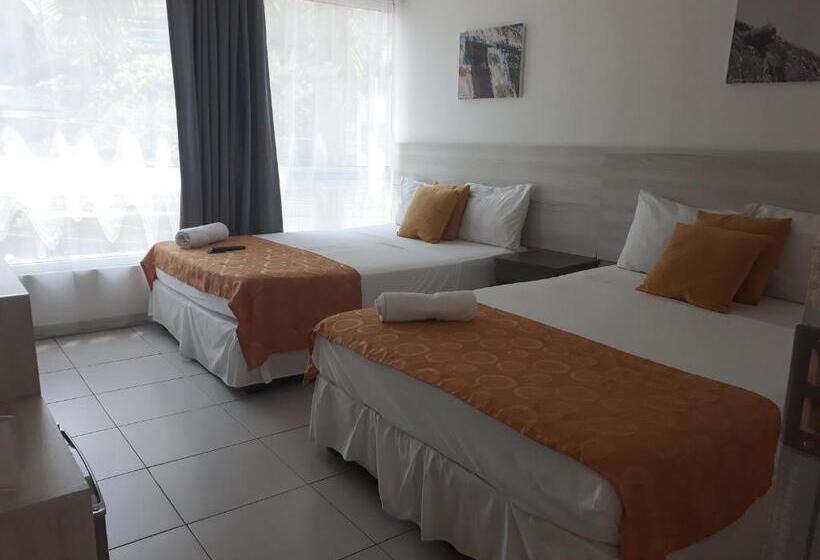 Mintaka Hotel + Lounge