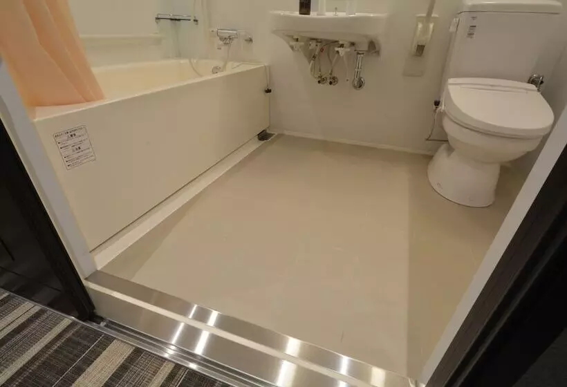 هتل Sanrriott Shinsaibashi