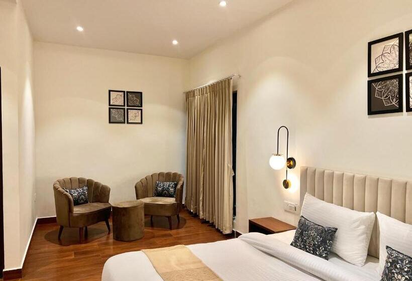 هتل The Lake Hill   Ridge