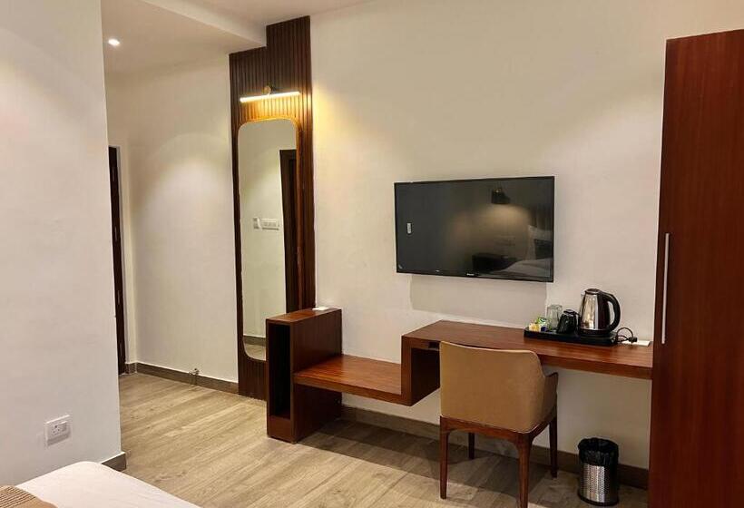 هتل The Lake Hill   Ridge