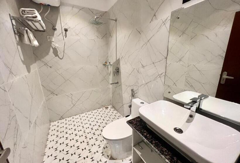 هتل The Lake Hill   Ridge