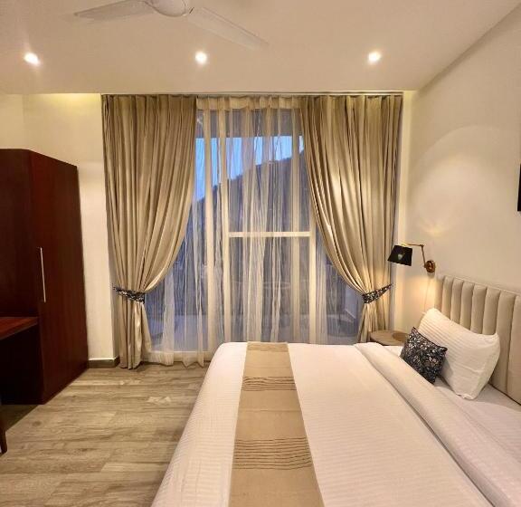 هتل The Lake Hill   Ridge