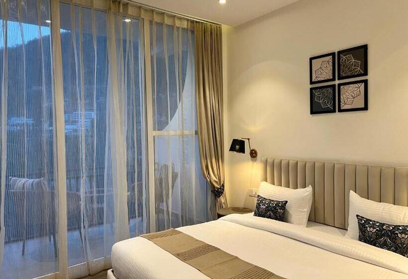 هتل The Lake Hill   Ridge