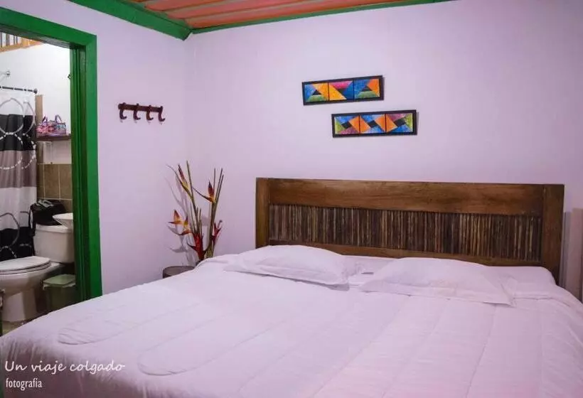 ユースホステル Hostal Estrella De Agua