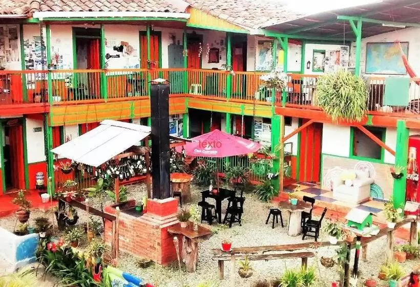 ユースホステル Hostal Estrella De Agua