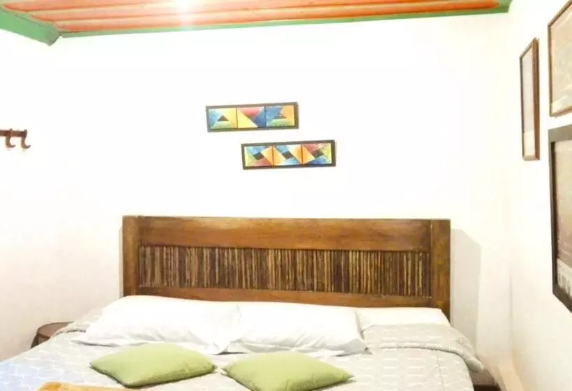 ユースホステル Hostal Estrella De Agua