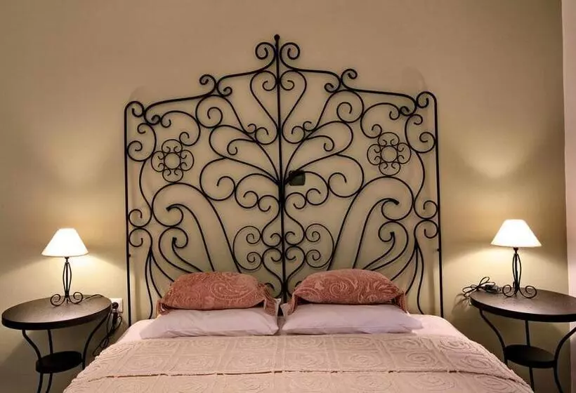 Aloe Luxury Apartments & Suites