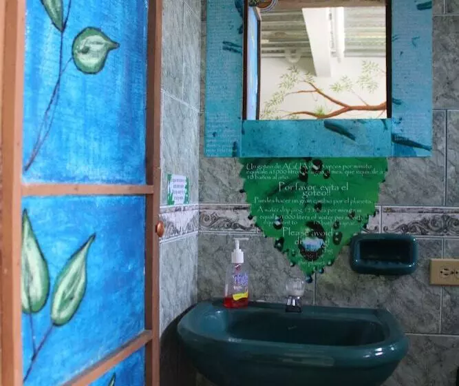 تختخواب و صبحانه Eco Hotel El Refugio De La Floresta
