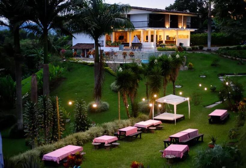 ベッドアンドブレックファースト Finca Hotel Loma Verde